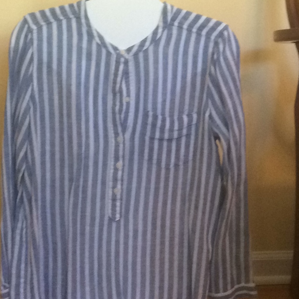 Blue and white lucky brand shirt